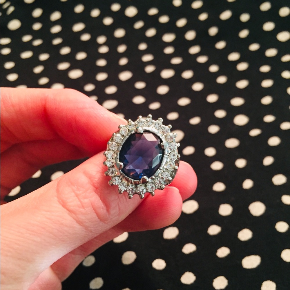 Faux Princess Diana/Duchess Kate sapphire ring.